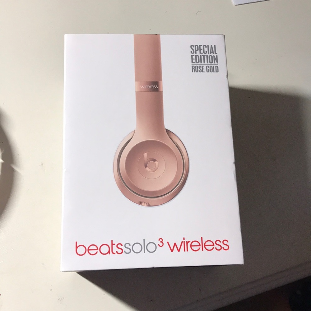 Beats solo 3 (wireless) BRAND NEW